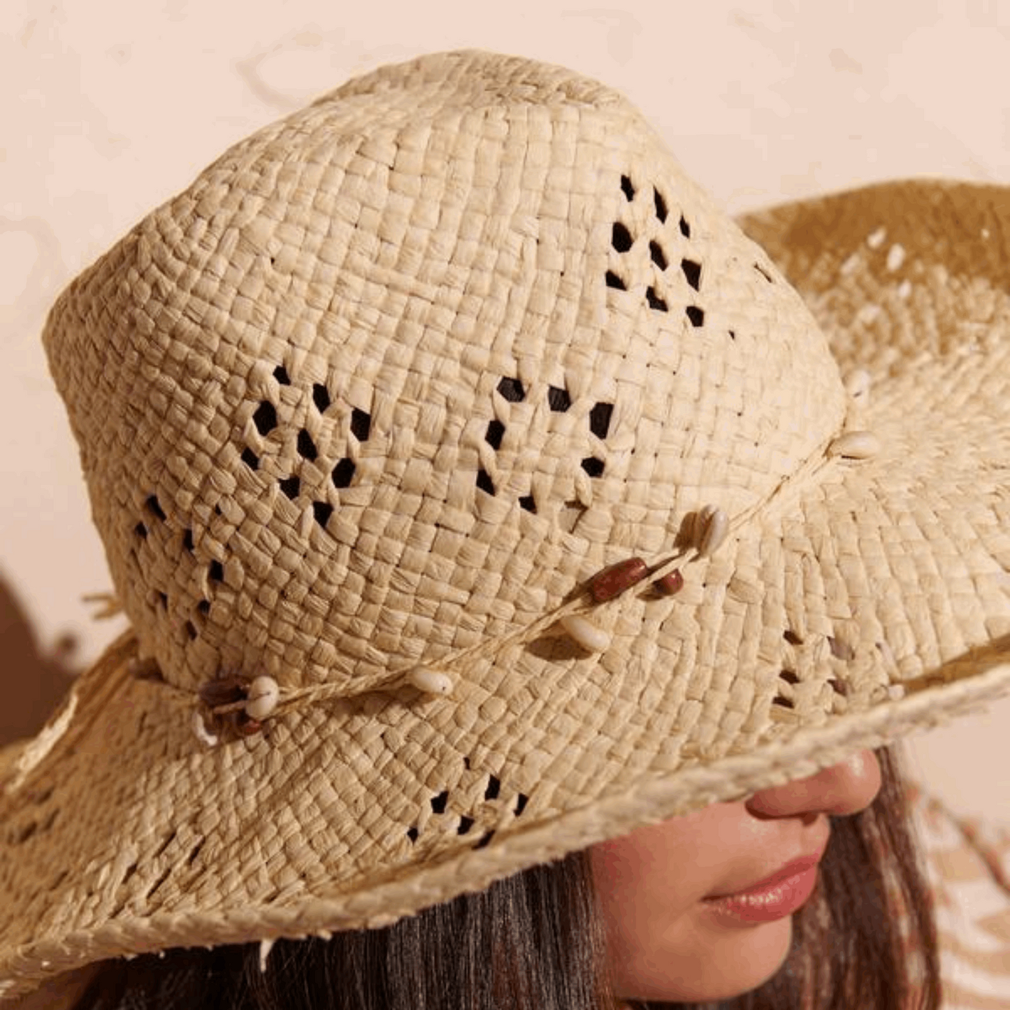 Chic Breeze Shell Trim Summer Straw Hat